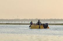 Abu Dhabi: Yas Island 90min Self Drive Speedboat Tour- With Guide