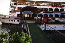 Cairo Luxurious Dinner Party on the Banks of the Nile