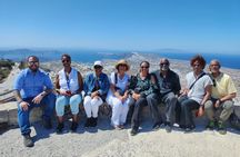 Santorini Semi Private Tour with Local Guide and Small Group