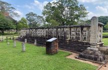Private Guided TukTuk Tour to Anuradhapura Ancient City 