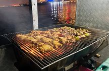 Doha: Moonlight Dinner Cruise with Transfers