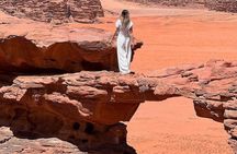 4 Hour Jeep Tour Morning or Sunset Wadi Rum Desert Highlights