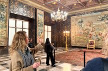 Krakow: Wawel Castle & Cathedral and Wieliczka Salt Mine Guided Tour with Lunch