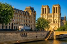 Paris: Interior Guided Notre Dame Tour (Max 5)