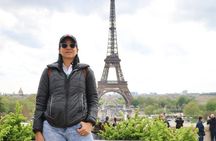 Eiffel Tower Tour in Spanish + Elevator + Top (Optional)