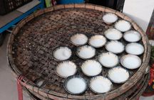 Hoi An Food Tour-Taste 11 Vietnamese Dishes-Lantern Boat release