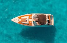 Hire of the 42-foot Anunakis Private Yacht in Cancun