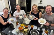Authentic Vegetarian Indian Cooking Class in a Mumbai home