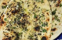 Authentic Vegetarian Indian Cooking Class in a Mumbai home