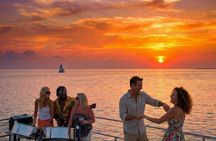 Key West Sunset Cruise: Dinner, Live Music & Drinks Included
