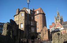 90 minute Old Newcastle Walking Tour - FREE castle entry