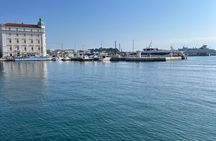  Private Foodie Tour: Wine & Seafood with a Local Chef