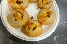 Evening Food Crawl and Spices Walk tour of Old Delhi