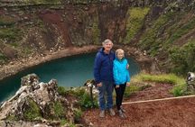 Keflavik Airport: Private Golden Circle Tour with Airport Pick-up
