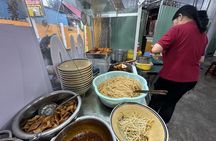 Hoi An Food Tour-Taste 11 Vietnamese Dishes-Lantern Boat release