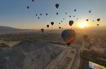 Unforgettable Hot Air Balloon Ride at sunrise over Teotihuacan