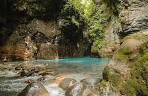 La Leona Waterfall Hike and Swim Adventure in Costa Rica