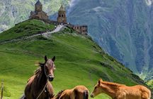 Private Kazbegi & Gudauri Tour from Tbilisi 