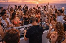 Ibiza - Formentera: Sunset Boat Party with Drinks & Food
