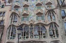 Barcelona Unlocked Private Walking Tour of Must See Spots