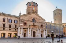 Reggio Emilia Guided Walking Tour with Food Tastings