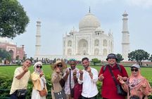 Taj Mahal and Agra Fort Luxury Tour with Lunch from Delhi