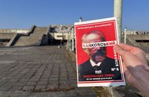 Tenet Movie Tour Guided by a Background Actor