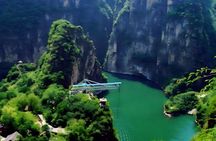 Guangzhou to Qingyuan Gulong Gorge and Dongtian Fairyland Tour