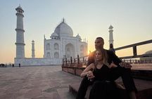 Taj Mahal Entrance Ticket including Tour Guide With Photographs