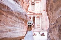 Petra Dead Sea Pink Lake and Salt Beach Private Guided Tour