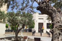 Guided Walking Tour of Old Town Toulon : Secrets and Stories