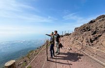 Pompeii & Mt. Vesuvius Crater Hike Day Trip with Lunch from Rome