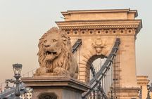 Budapest Walking Tour: Parliament, Basilica & Danube River Cruise