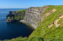 Cliffs of Moher and Bunratty Castle Luxury Private Tour from Cork