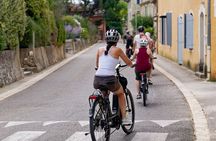 Full Day E-bike Tour in the Luberon Region from Aix en Provence