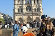 Paris by comfortable scooter – small group + photos and Guide