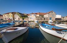 Stari Grad Private Tuk Tuk Tour with Wine Tasting