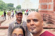Private Tour Taj Mahal with Food Tasting and Shopping