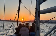 Sunset boat tour of Barcelona with open bar cava