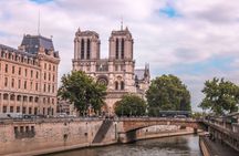 Île de la Cité, Notre-Dame, and Louvre Museum transfer included