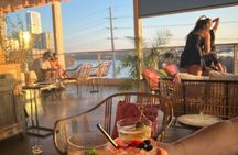 Austin's Best Bars and Bats 3-Hour Guided Tour