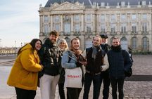 Bordeaux Walking Food Tour : History, Wine, Pastries & Aperitif