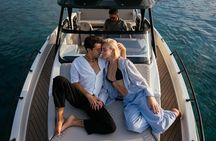 Private Premium Motor Yacht Experience to Dia Island