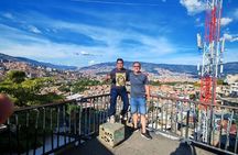 Private Medellín Tour: Pablo Escobar, Comuna 13 & Cable Car