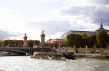 Paris - Vintage 2CV car guided tour + Cruise on the Seine