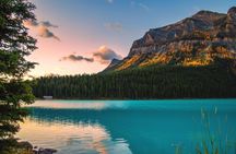 Sunrise at Lake Louise and Explore Moraine Lake with Local Guide