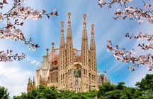 Barcelona La Sagrada Familia entry & 24 hrs. Hop-On Hop-Off Bus