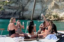 Catamaran tour stops bathing and snorkeling toast with prosecco