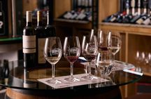 Hosted Tour and Iconic Wine Tasting in Adelaide