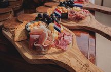 Amsterdam: 2-Hour Canal Cruise incl. Drinks & Dutch Snacks